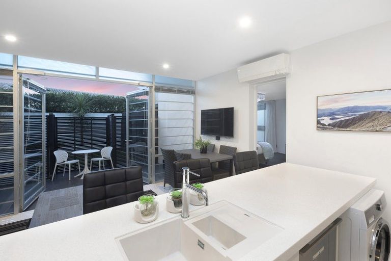 Photo of property in 12 Harry Ell Drive, Cashmere, Christchurch, 8022