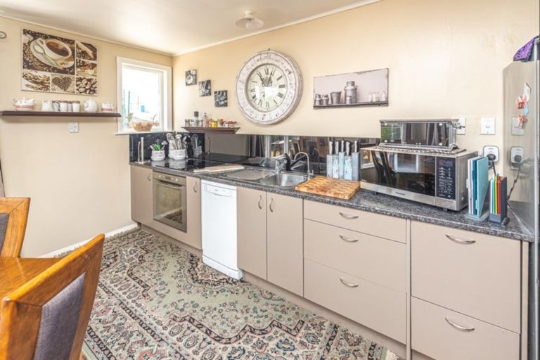 Photo of property in 52 Kowhai Street, Castlecliff, Whanganui, 4501