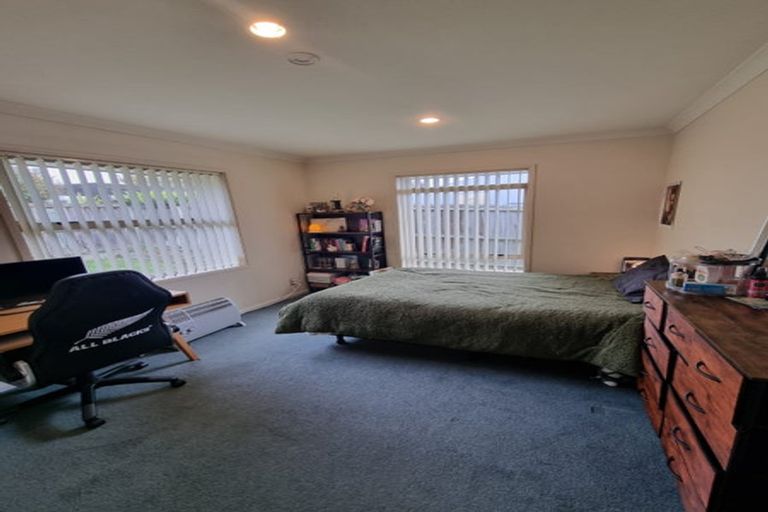 Photo of property in 10 Titirangi Crescent, Parklands, Christchurch, 8083