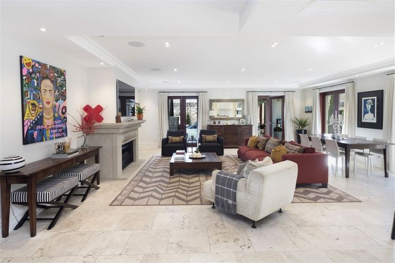 Photo of property in 87 Merivale Lane, Merivale, Christchurch, 8014