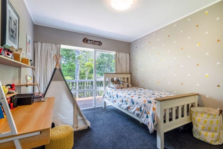 Photo of property in 98 Park Hill Road, Birkenhead, Auckland, 0626