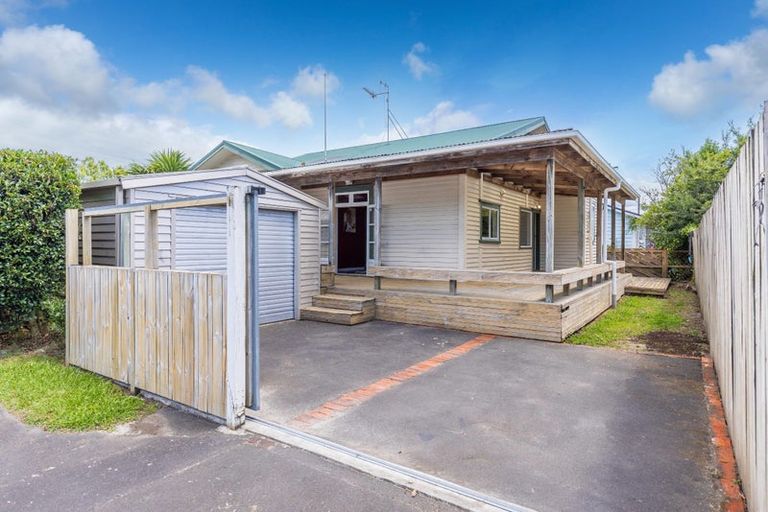 Photo of property in 17 Bettina Road, Fairfield, Hamilton, 3214