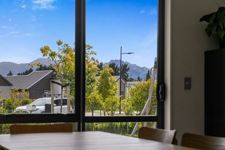 Photo of property in 8 Mount Burke Street, Wanaka, 9305