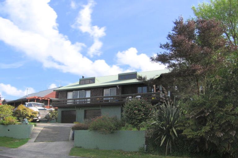 Photo of property in 5 Mark Place, Lynmore, Rotorua, 3010