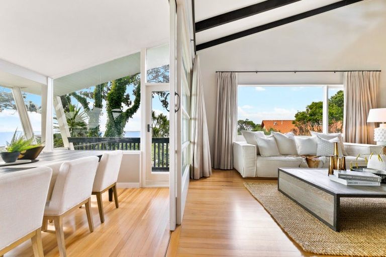 Photo of property in 66a Cliff Road, Torbay, Auckland, 0630