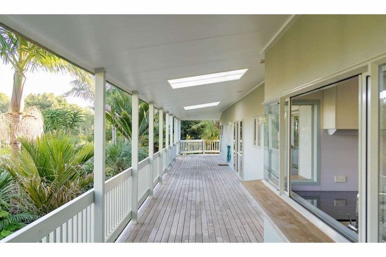 Photo of property in 33a Skudders Beach Road, Kerikeri, 0294