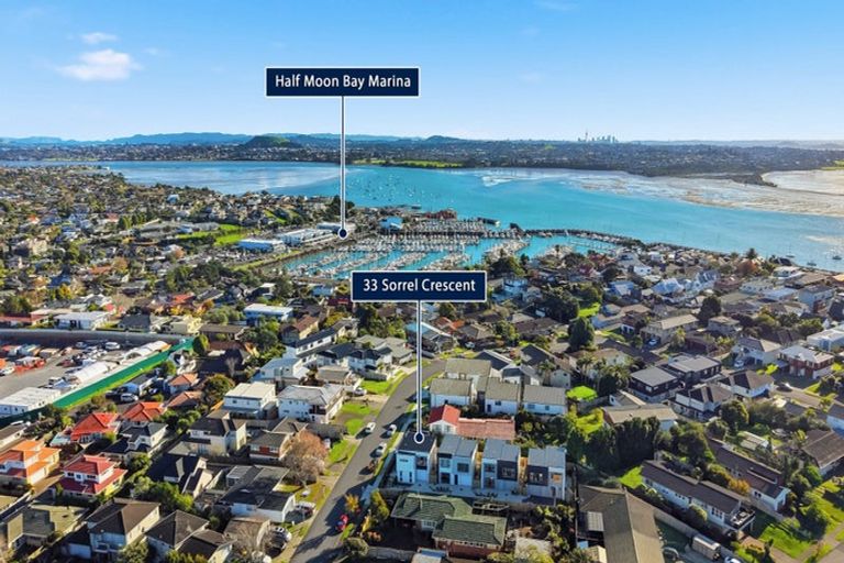 Photo of property in 33 Sorrel Crescent, Bucklands Beach, Auckland, 2012