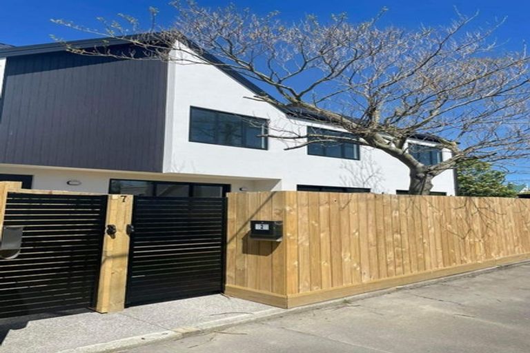 Photo of property in 2/7 Hume Street, Sydenham, Christchurch, 8023