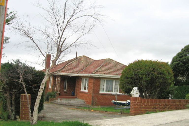 Photo of property in 46 The Drive, Tawa, Wellington, 5028