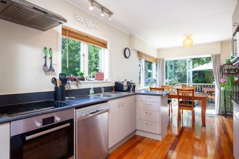 Photo of property in 9 Beaumont Crescent, Frankleigh Park, New Plymouth, 4310