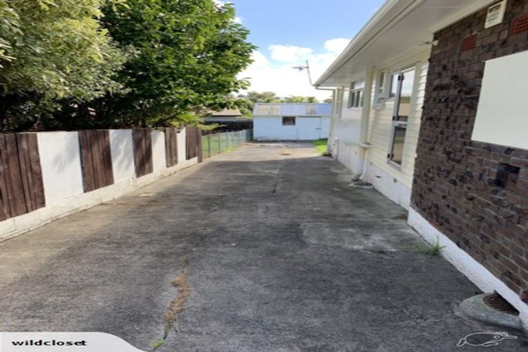 Photo of property in 94 Te Atatu Road, Te Atatu South, Auckland, 0610