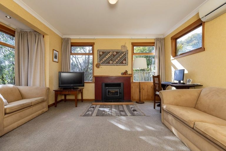 Photo of property in 5 Tennis Court Road, Raumati South, Paraparaumu, 5032
