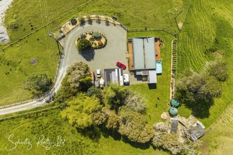 Photo of property in 316 Mountain Road, Maungaturoto, 0587