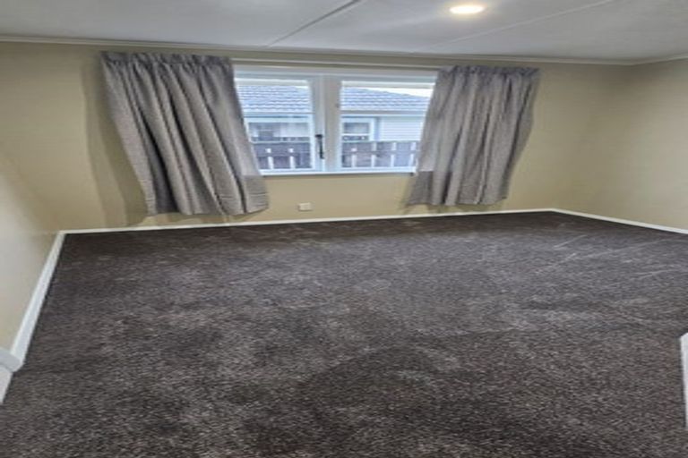 Photo of property in 23 Charles Street, Clouston Park, Upper Hutt, 5018