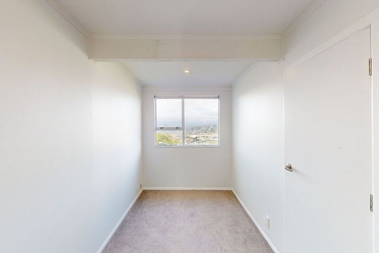 Photo of property in 53 Sutherland Road, Melrose, Wellington, 6023