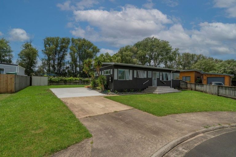 Photo of property in 35 Carina Way, Whitianga, 3510