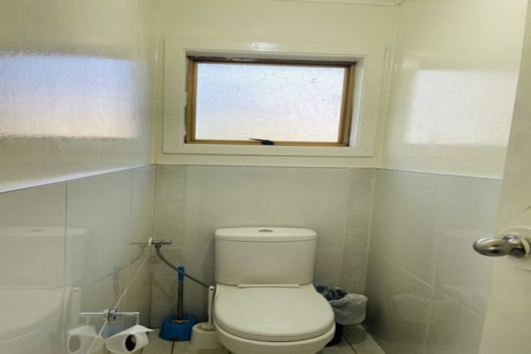 Photo of property in 302 Swanson Road, Henderson, Auckland, 0610