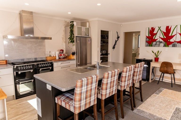 Photo of property in 136 Golden Shore Place, Coromandel, 3506
