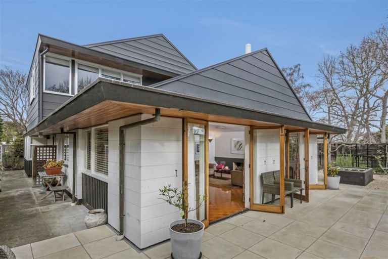 Photo of property in 72 Wairarapa Terrace, Merivale, Christchurch, 8014