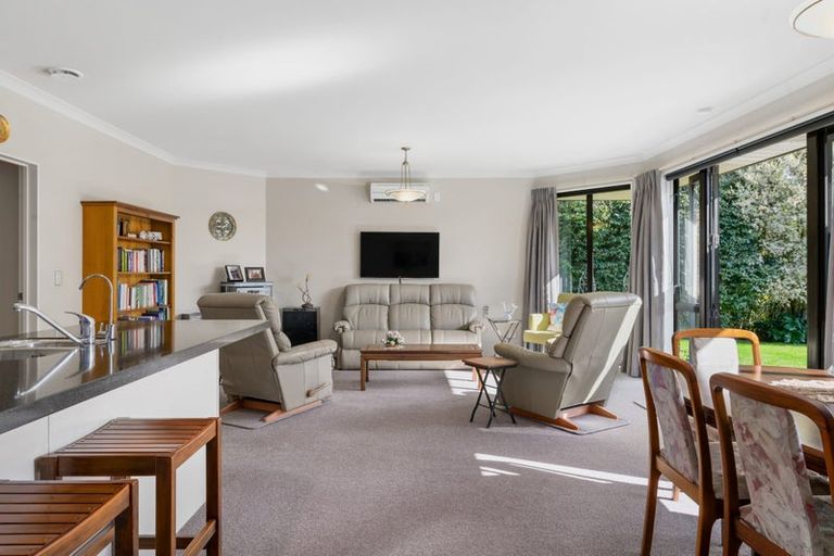 Photo of property in 18 Azure Place, Huntington, Hamilton, 3210