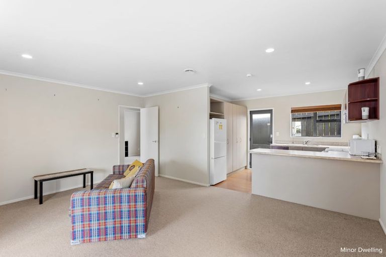 Photo of property in 15a Sarona Avenue, Glen Eden, Auckland, 0602