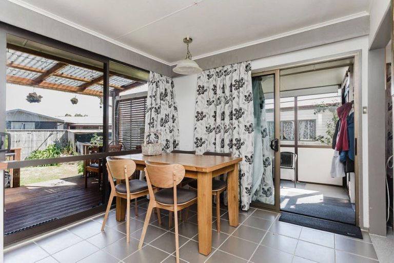 Photo of property in 25 Thyra Street, Dannevirke, 4930