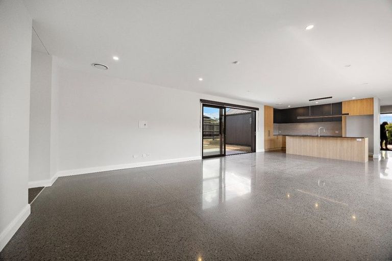 Photo of property in 23 Robert Might Road, Kumeu, 0810