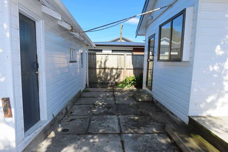 Photo of property in 63 Aorangi Road, Bryndwr, Christchurch, 8053