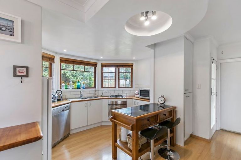 Photo of property in 26 Malvina Place, Bucklands Beach, Auckland, 2014