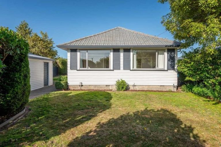 Photo of property in 42 Croziers Road, St Albans, Christchurch, 8052