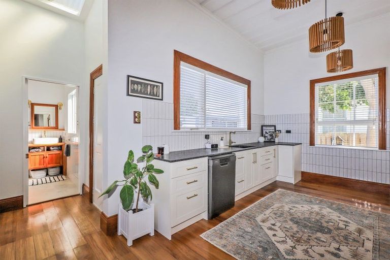 Photo of property in 125 Riverbend Road, Onekawa, Napier, 4110