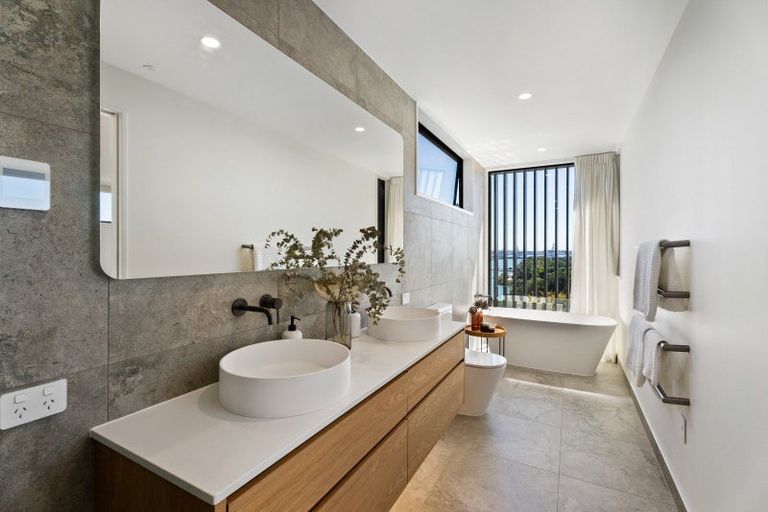 Photo of property in 26 Ngaiwi Street, Orakei, Auckland, 1071