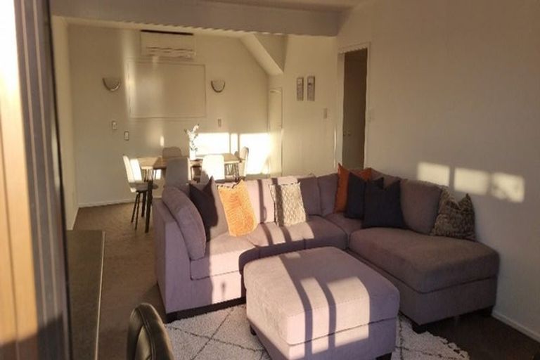 Photo of property in 11 Rahopara Street, Castor Bay, Auckland, 0620