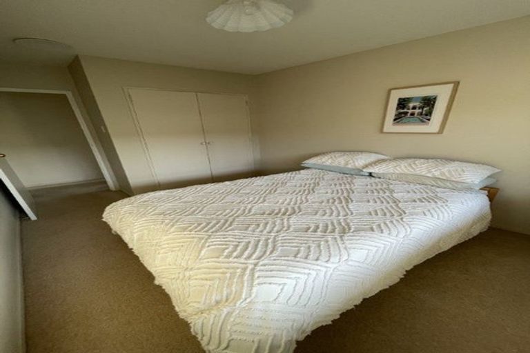 Photo of property in 52 Royal Park Drive, Parklands, Christchurch, 8083