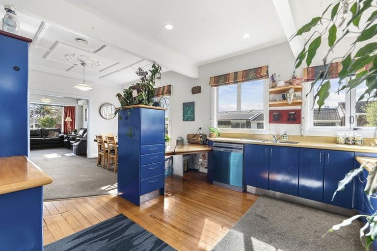 Photo of property in 12 Rawhiti Street, Vogeltown, New Plymouth, 4310