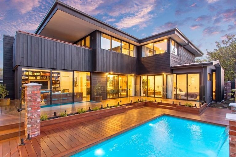 Photo of property in 16 Fendalton Road, Fendalton, Christchurch, 8014