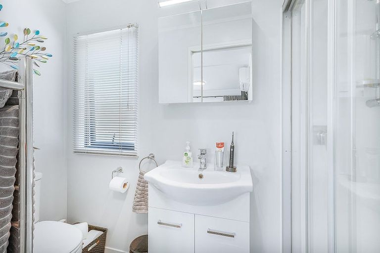 Photo of property in 145 Whatawhata Road, Dinsdale, Hamilton, 3204