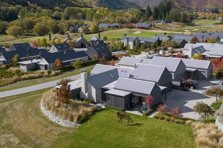 Photo of property in 4 Owen Marshall Lane, Arrowtown, 9371