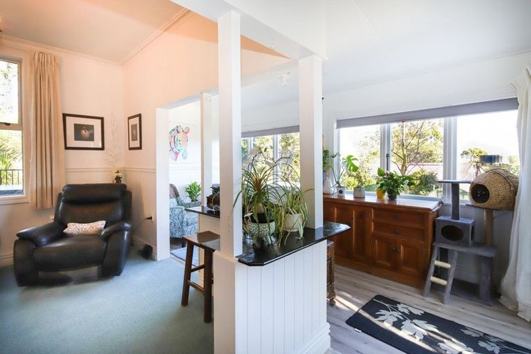 Photo of property in 27 Lake View Street, Waihola, Milton, 9073