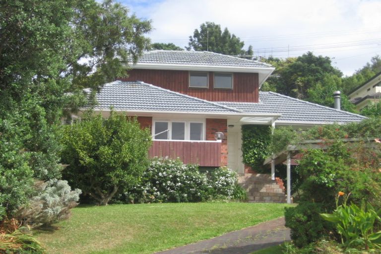 Photo of property in 15 St Peters Street, Northcote, Auckland, 0627
