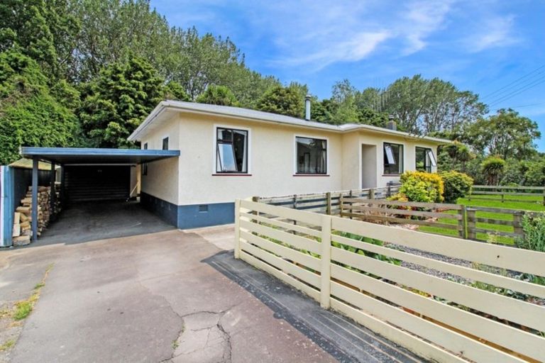 Photo of property in 7 Kotukutuku Road, Hunterville, 4730