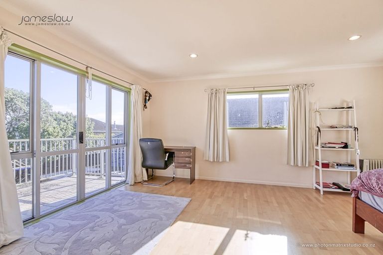 Photo of property in 9a Waterfront Road, Mangere Bridge, Auckland, 2022