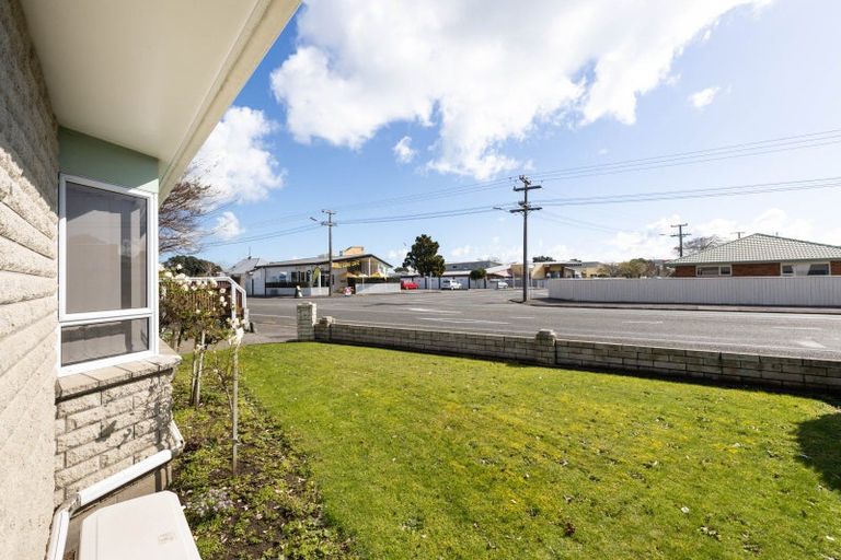Photo of property in 103 Tukapa Street, Westown, New Plymouth, 4310