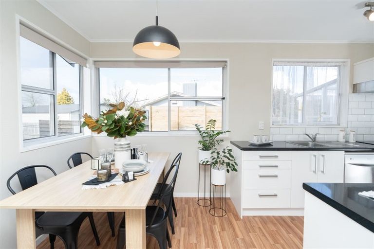 Photo of property in 17 Margaret Place, Deanwell, Hamilton, 3206