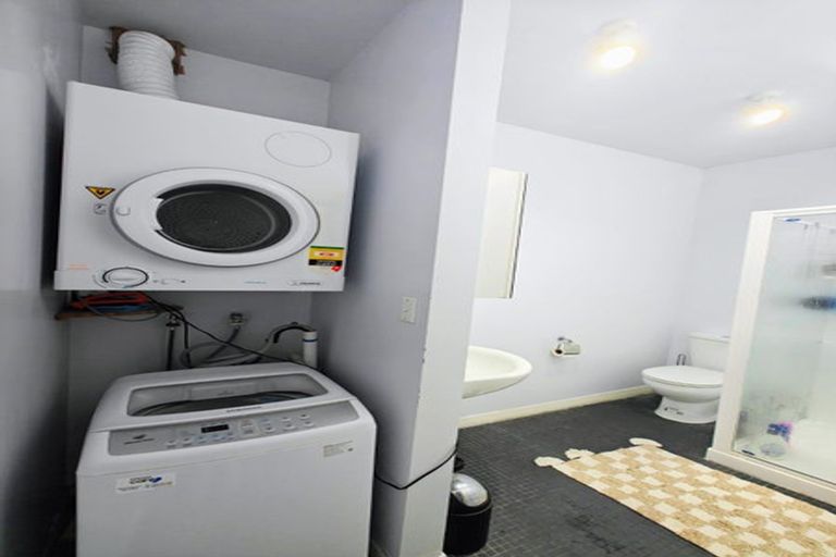 Photo of property in 22 Lerwick Terrace, Melrose, Wellington, 6023