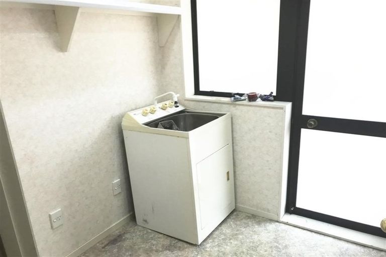 Photo of property in 71 Lagoon Way, West Harbour, Auckland, 0618