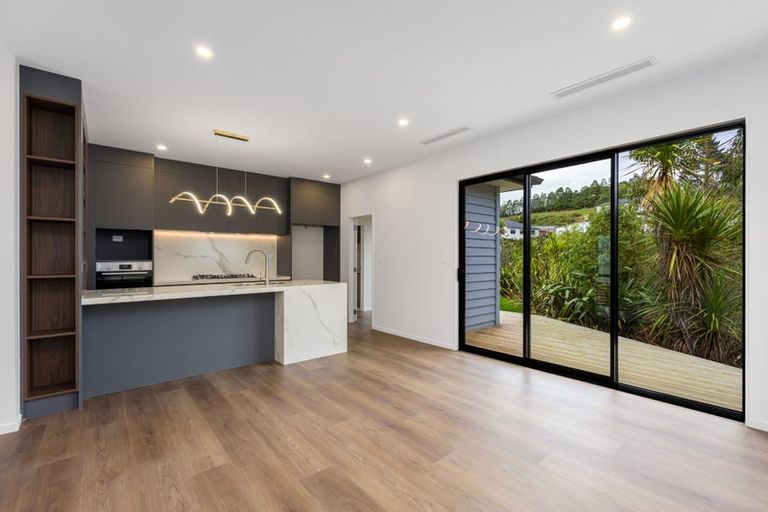 Photo of property in 3 Tagish Way, Orewa, 0931