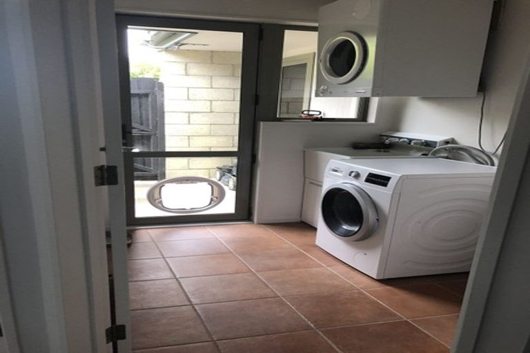 Photo of property in 1/69 Bowenvale Avenue, Cashmere, Christchurch, 8022