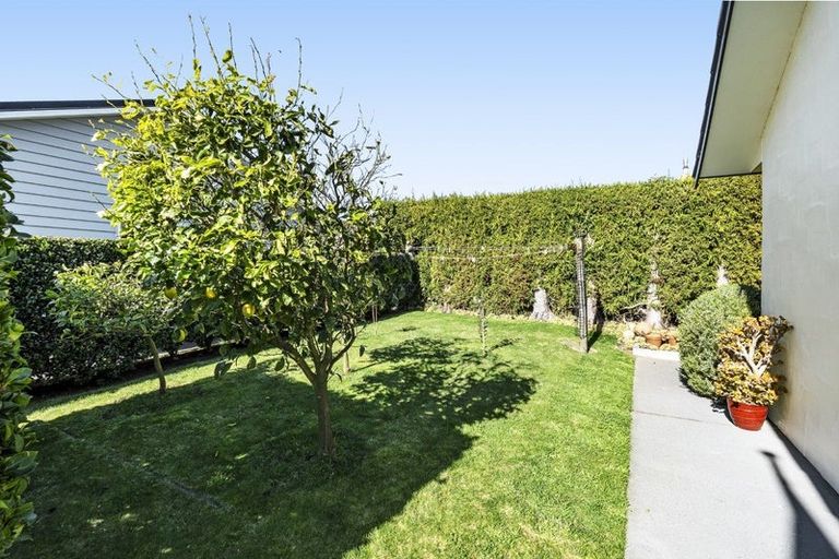 Photo of property in 7b Royal Heights, Glen Avon, New Plymouth, 4312