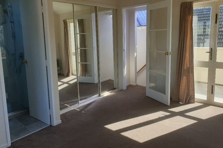 Photo of property in 1/5 Fenwick Avenue, Milford, Auckland, 0620